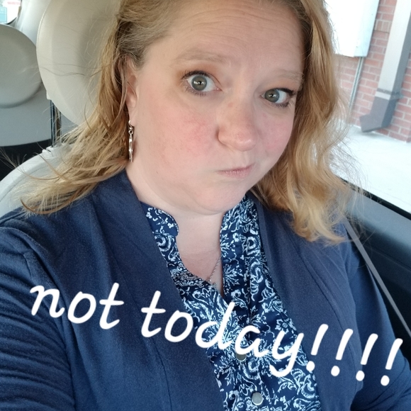 Meet your Posher, Beth - Picture 4 of 8